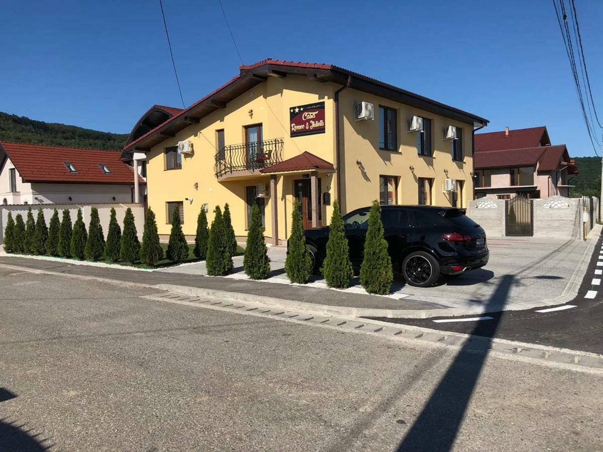Casa Romeo & Julieta Hotel Haţeg Екстериор снимка